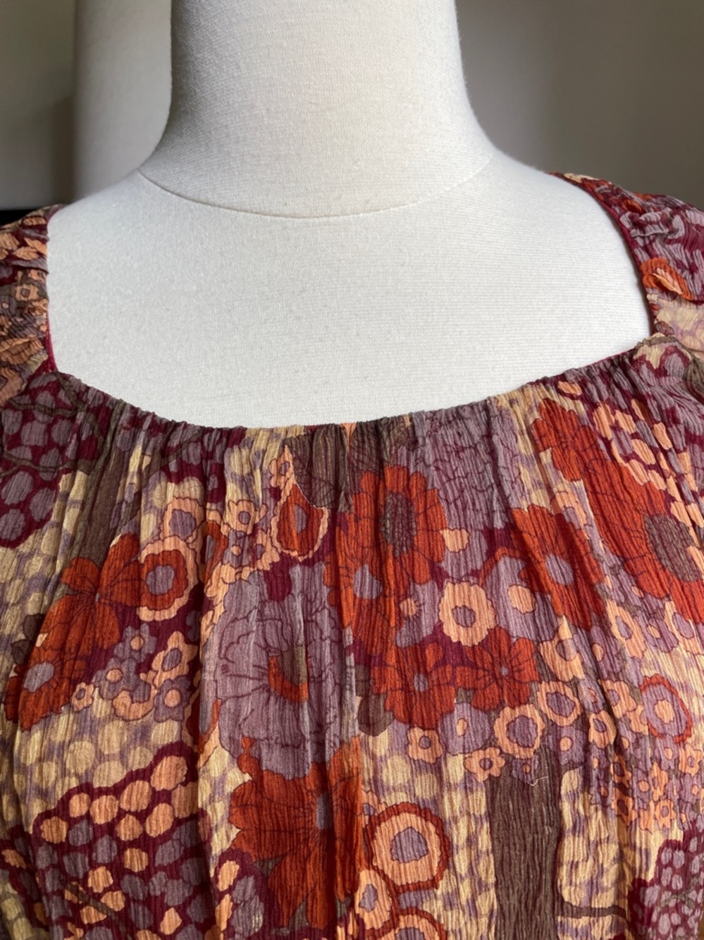 Gibson Multicolor Sheer Peasant Blouse in Rust and Olive - Picture 5 of 8